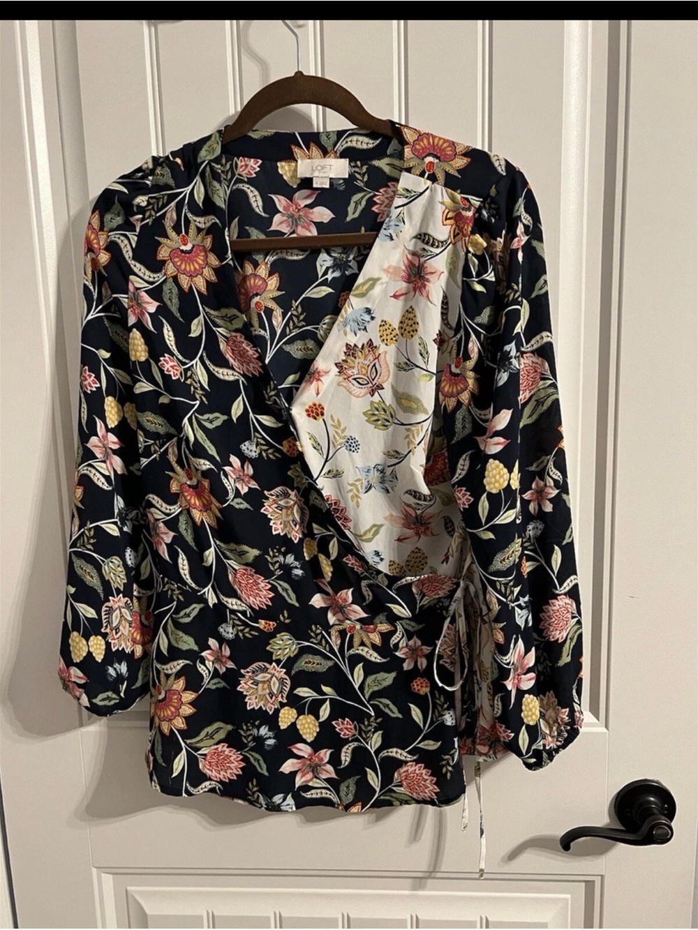 Loft Outlet Floral Long Sleeve Wrap Peplum Blouse. Size M. #966